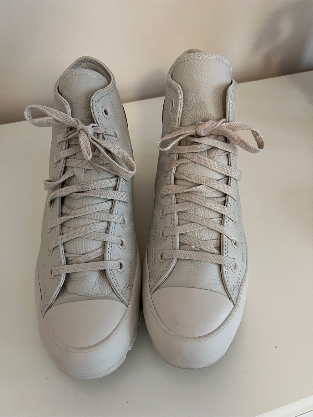 Womens Converse Chuck Taylor All Star Hi top Lugged heel Leather upper size 10